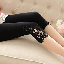 Load image into Gallery viewer, Cotton Short Lace Leggings