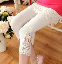 Load image into Gallery viewer, Cotton Short Lace Leggings