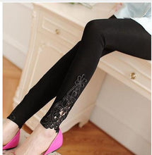 Load image into Gallery viewer, Cotton Short Lace Leggings