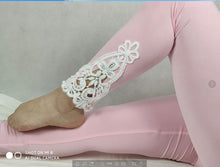 Load image into Gallery viewer, Cotton Short Lace Leggings
